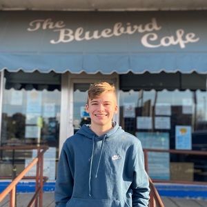 Meet your Posher, Dominic